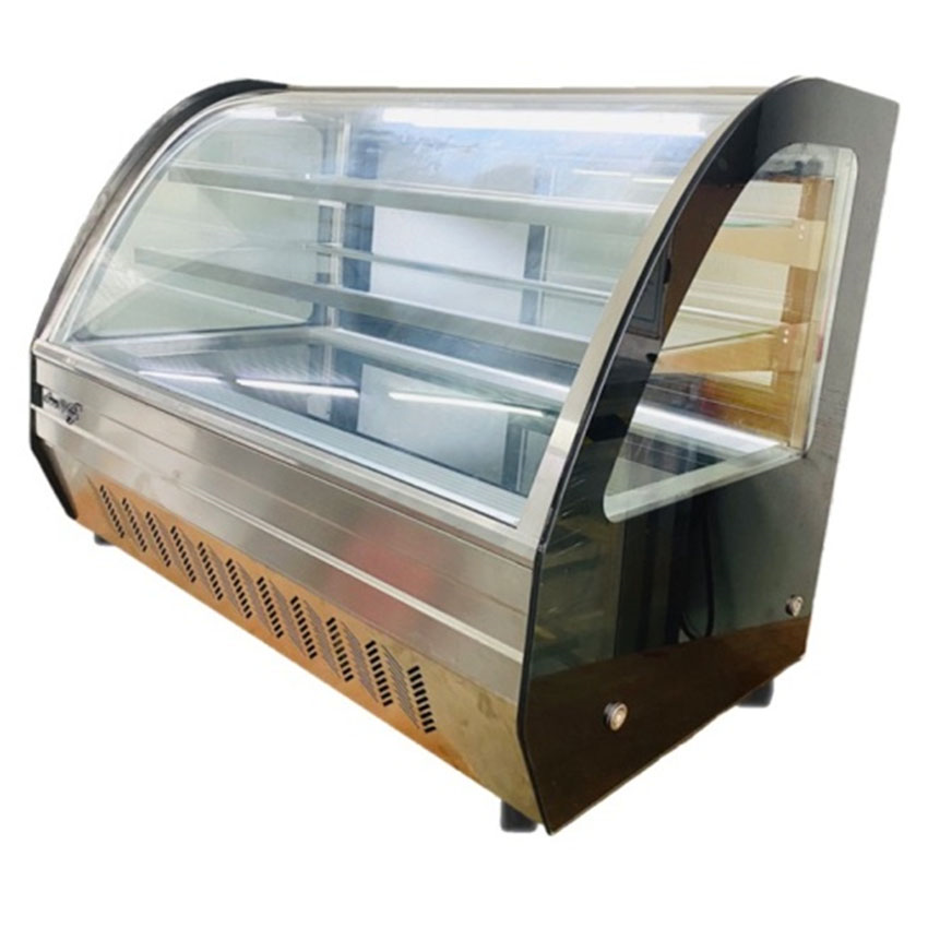 Tủ gồm 3 tầng riêng biệt , bạn có thể trưng bày sản phẩm đa dạng hơn . 