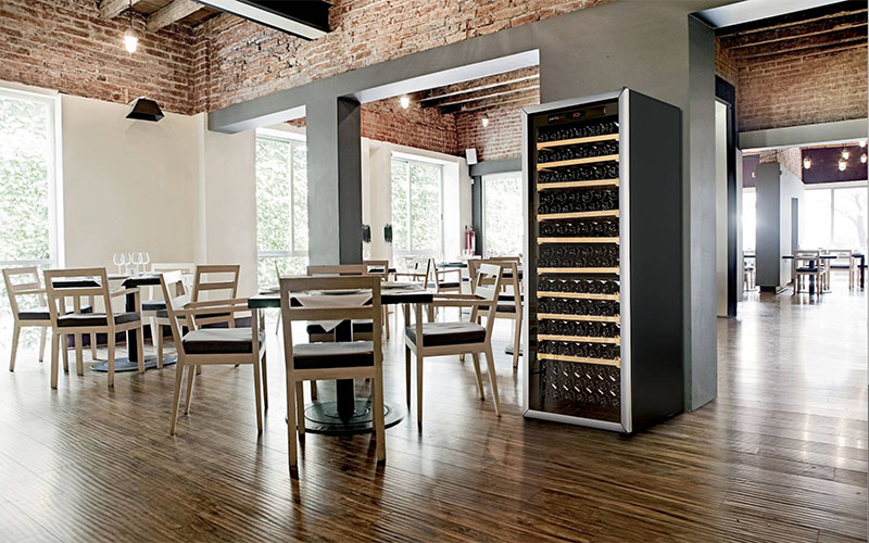 Tủ rượu Electrolux ArteVino OXGMT225NVD - Hàng chính hãng