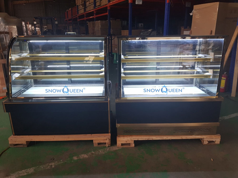 Tủ bánh kem 3 tầng kính cong 1,2m SnowQueen SNQ-YS12 - Hàng chính hãng