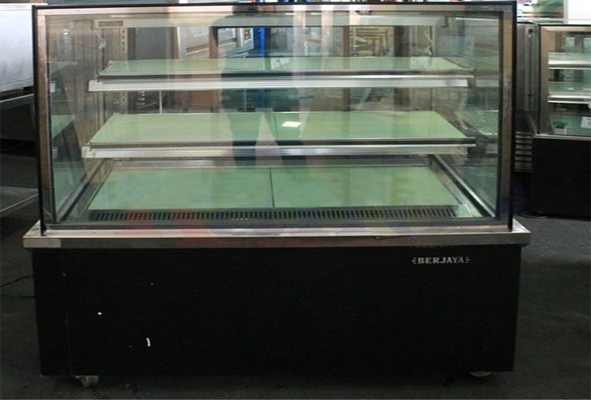 Tủ trưng bày bánh kính vuông 2m4 Berjaya RCS24SB13-2FB - Hàng chính hãng