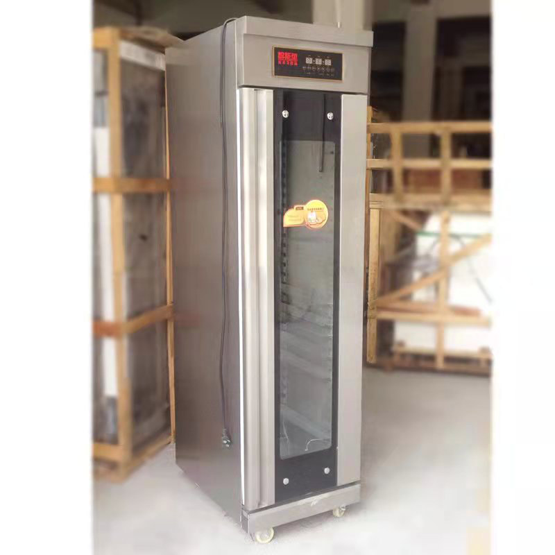 Cánh cửa tủ chắc chắn với kính dày 2 lớp chịu lực