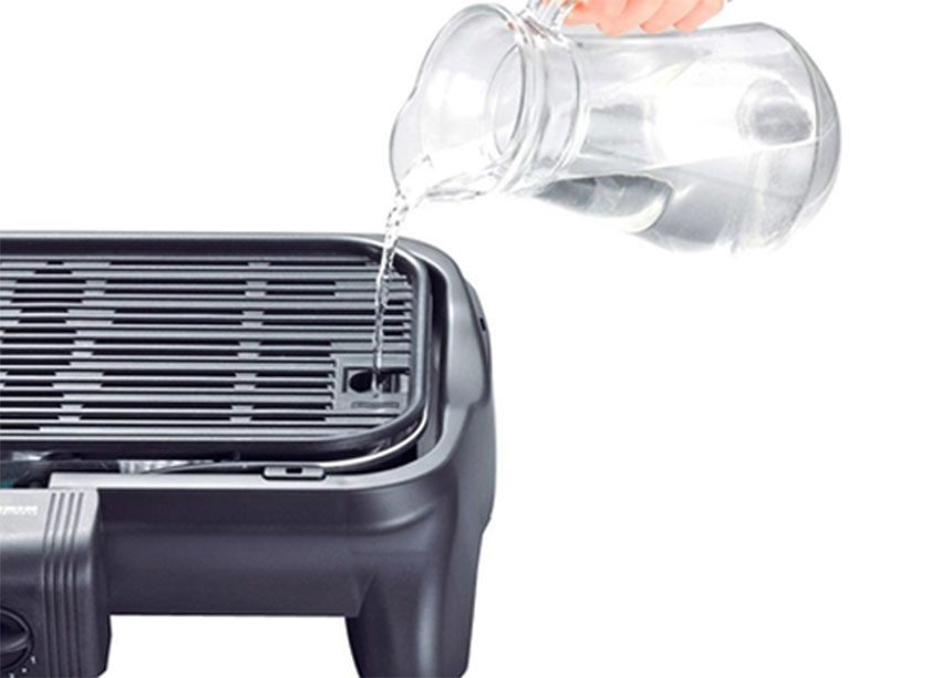 Vỉ nướng Severin PG 1511 với thiết kế lỗ rót nước tiện lợi