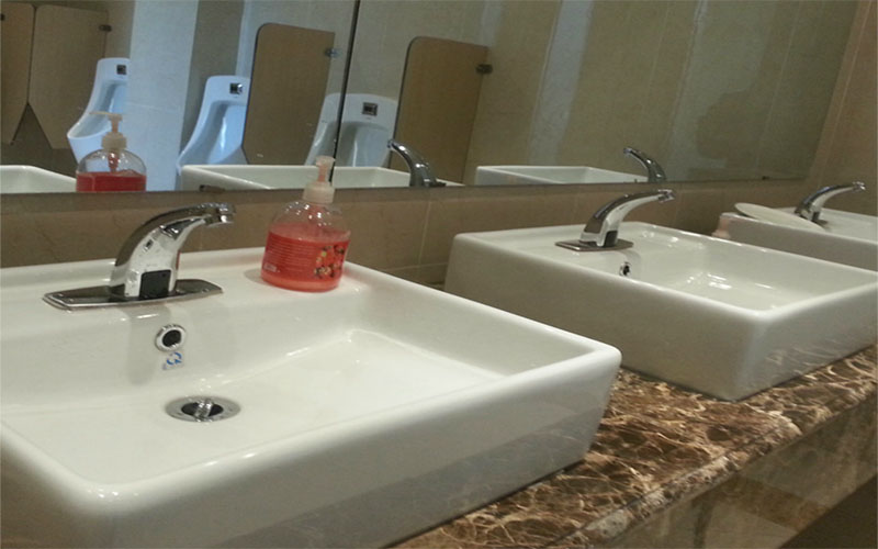 Vòi nước cảm ứng Smartech ST-101A - Hàng chính hãng