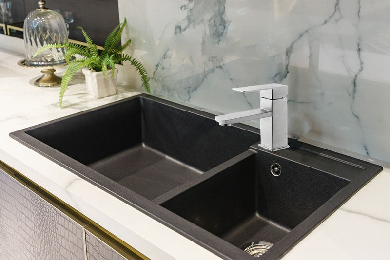 Thiết kế hiện đại, sang trọng của vòi rửa Inox Kaff KF-FC-83020