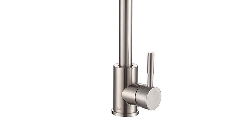 Vòi rửa bát Canzy CZ-703 với cần gạt dễ dàng điều chỉnh lượng nước