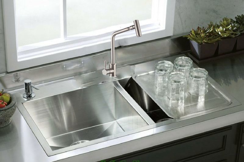 Vòi rửa bát Canzy CZ-703 với thiết kế hiện đại, độc đáo