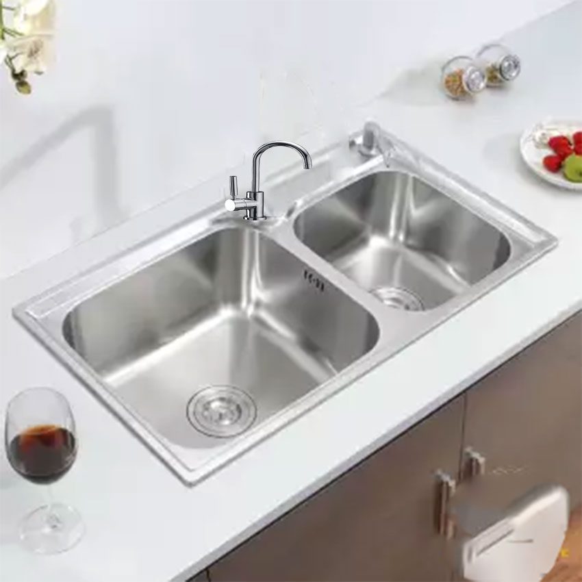 Vòi rửa bát Canzy CZ-801 với thiết kế hiện đại, bắt mắt