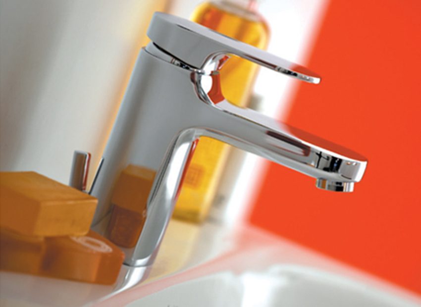 Vòi rửa mặt nóng lạnh American Standard WF-1901 với thiết kế sang trọng