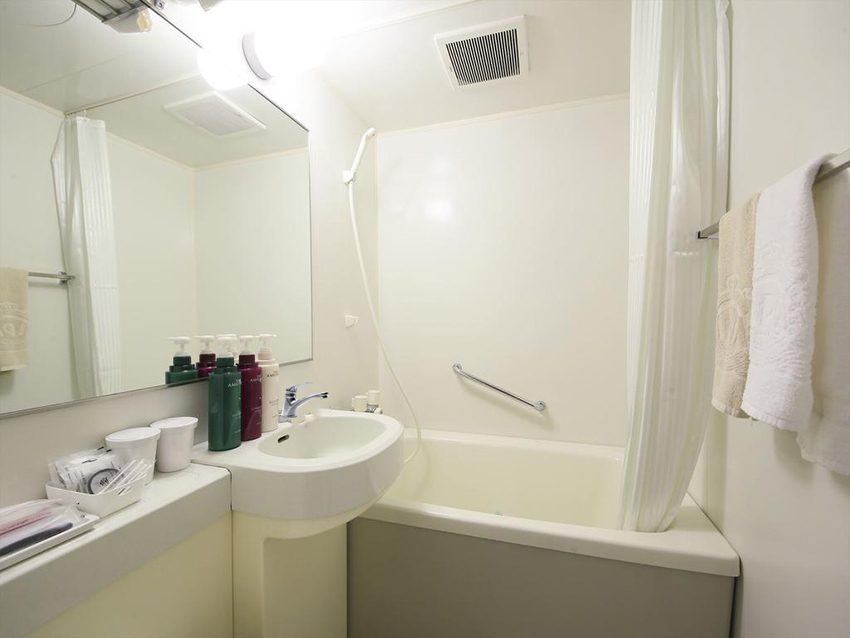 Vòi rửa mặt nước lạnh American Standard WF-4611 với thiết kế hiện đại