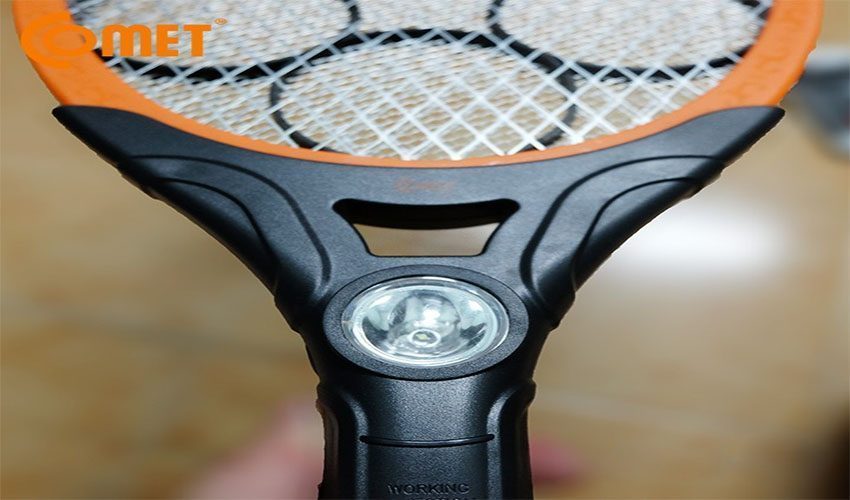 Vợt diệt muỗi Comet CP040 - Hàng chính hãng