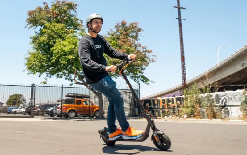 Xe điện Scooter Segway Ninebot F2 Pro - Hàng chính hãng