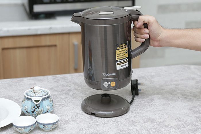 Ấm đun nước siêu tốc Zojirushi CK-EAQ10 - Hàng chính hãng