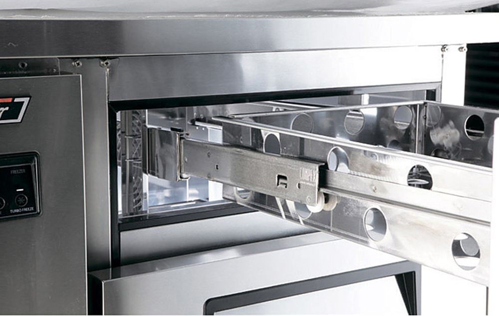 Bàn đông công nghiệp Turbo Air KUF12-2D-2 4
