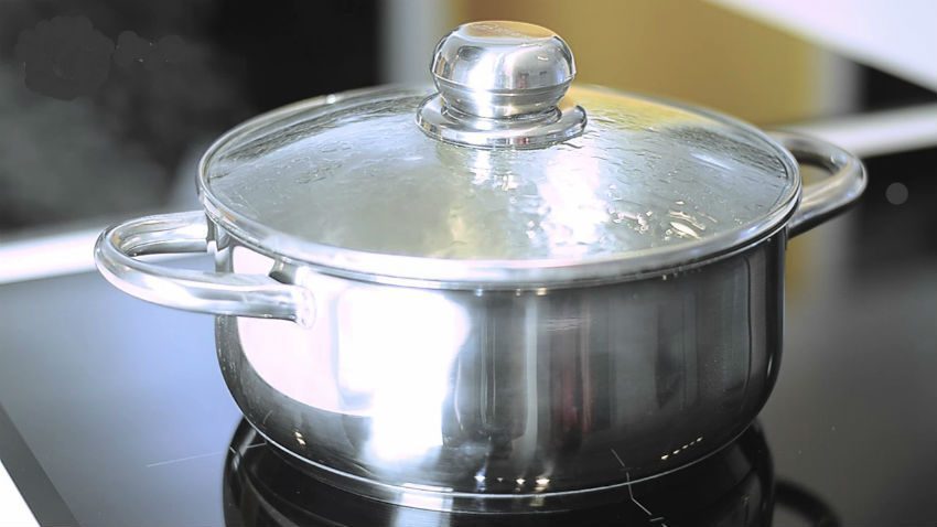  mặt kính đen sang trọng với căn bếp của bạn