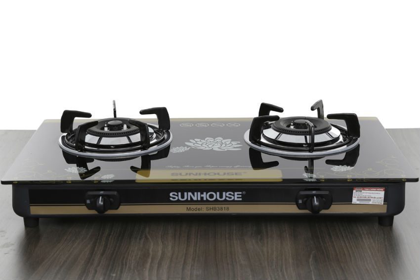 Bếp gas dương mặt kính Sunhouse SHB3818