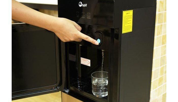 Cây nước nóng lạnh cao cấp 2 vòi FujiE WD1700C - Hàng chính hãng