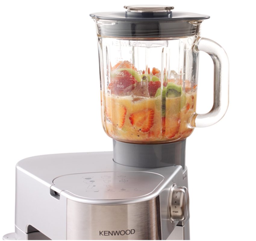 say sinh tố với Máy trộn đa năng Kenwood KM282 