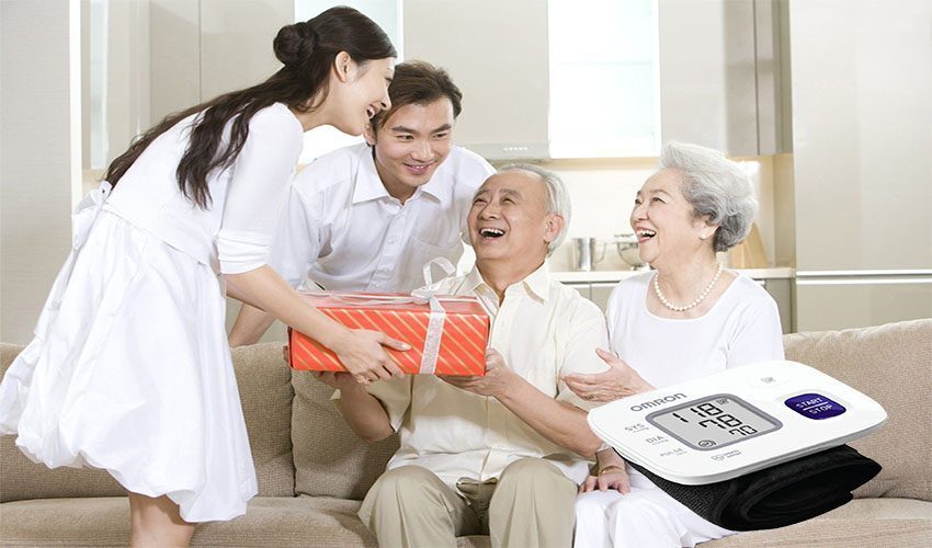 Máy đo huyết áp cổ tay Omron HEM-6181 - Hàng chính hãng