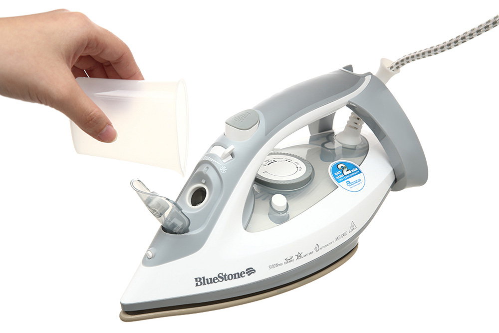 Bàn ủi hơi nước Bluestone SIB-3836 - Hàng chính hãng