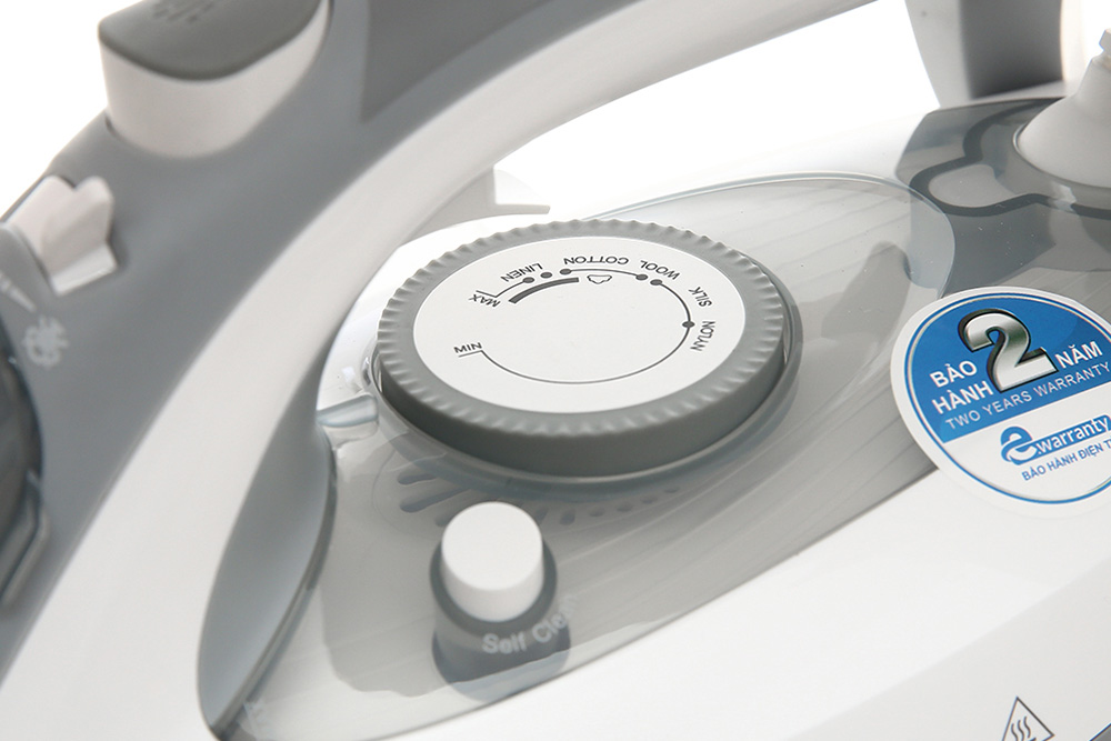 Bàn ủi hơi nước Bluestone SIB-3836 - Hàng chính hãng