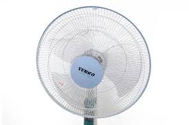 Quạt đứng Senko DR888