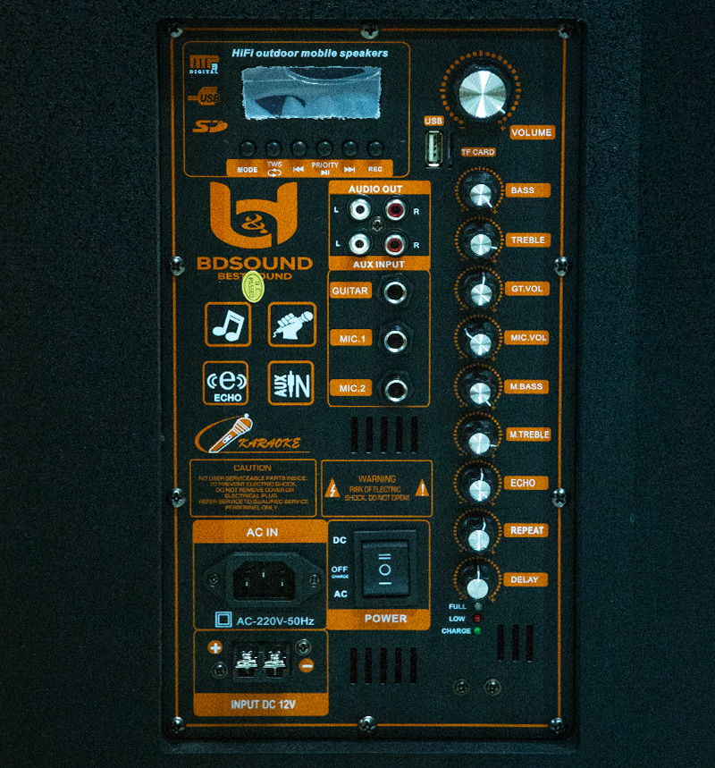 Bảng điều khiển của loa kéo bd-9020