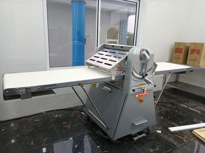 Máy cán bột 2 chiều Honglinh H-520E - Hàng chính hãng