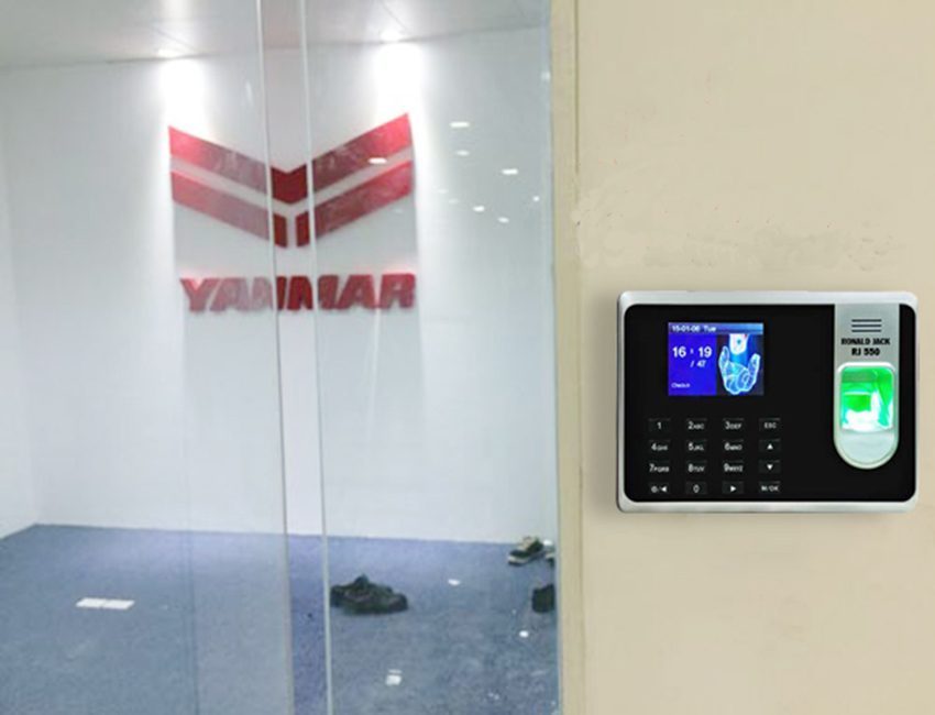 Máy chấm công RJ 550 thiết kế nhỏ gọn phù hợp với mọi văn phòng