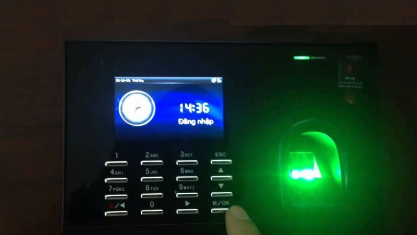 Máy chấm công Ronald Jack X958C