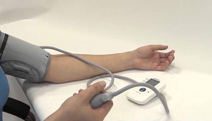Thiết bị đo huyết áp bằng cơ Omron HEM-4030