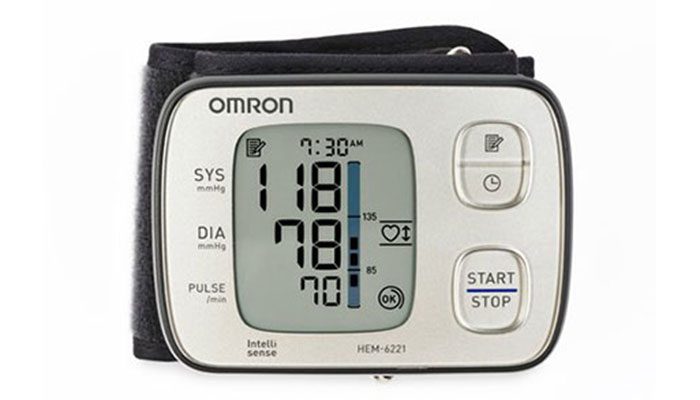 Máy đo huyết áp cổ tay Omron HEM 6221