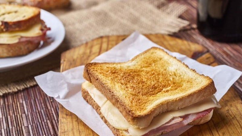 Máy kẹp nướng bánh mì Berjaya CG23 - Hàng chính hãng