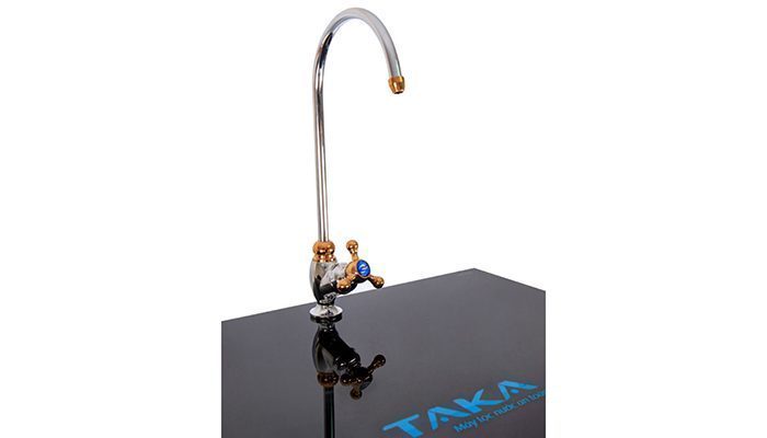máy lọc nước taka ro e vòi nước