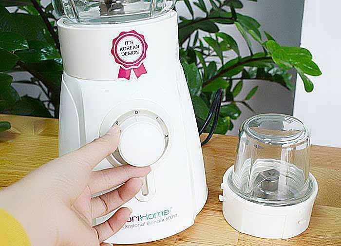 Núm văn của máy xay sinh tố Korihome BLK-389-W