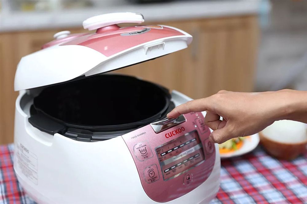 Nồi cơm áp suất điện tử 1.8L Cuckoo CRP-G1015MH - Hàng chính hãng