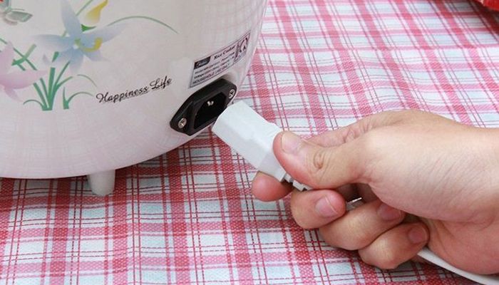 Nồi cơm điện Midea MR-GM10.SA - 1L - Hàng chính hãng