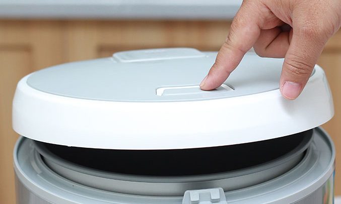 Nút của nồi cơm điện Cuckoo CR-1062G