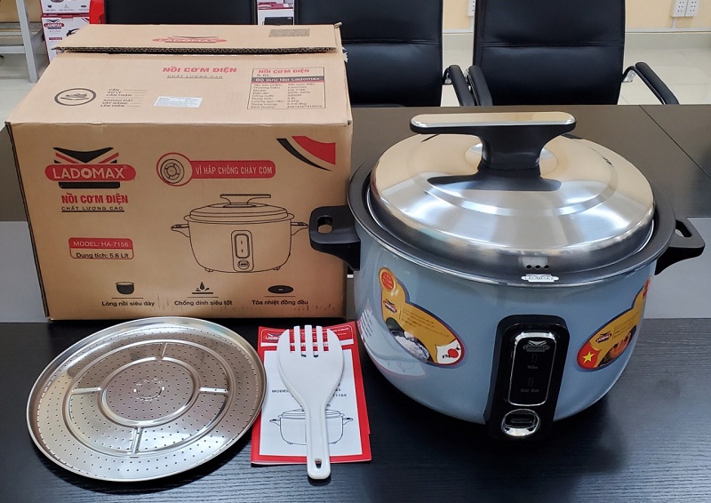 Nồi cơm điện nắp rời Ladomax HA-7156 (5.6 lít) - Hàng chính hãng