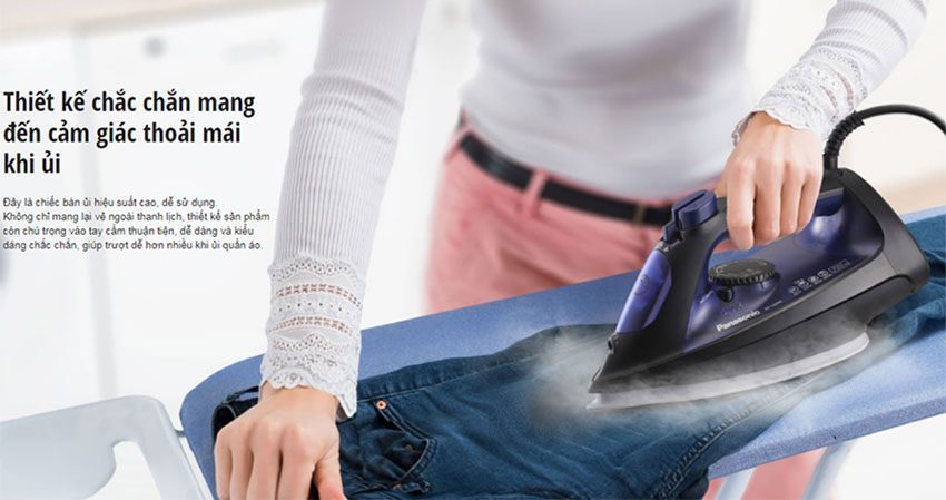 Bàn ủi Panasonic NI-U600 