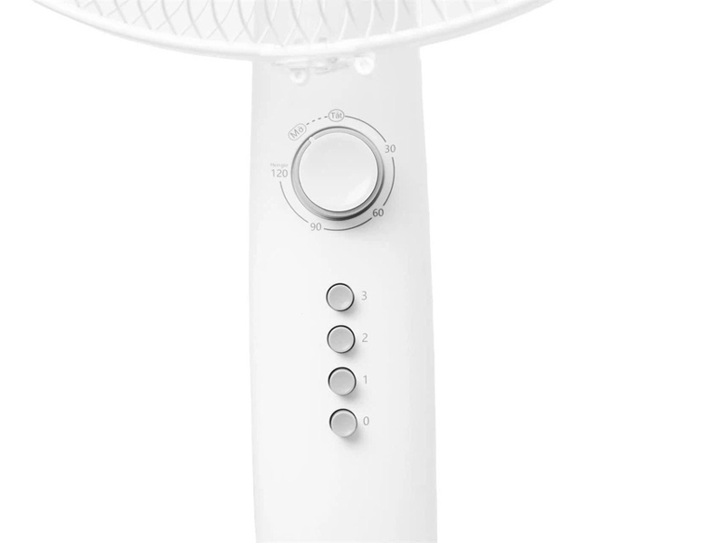 Bảng điều khiển núm vặn và nút bấm ngay trên thân quạt