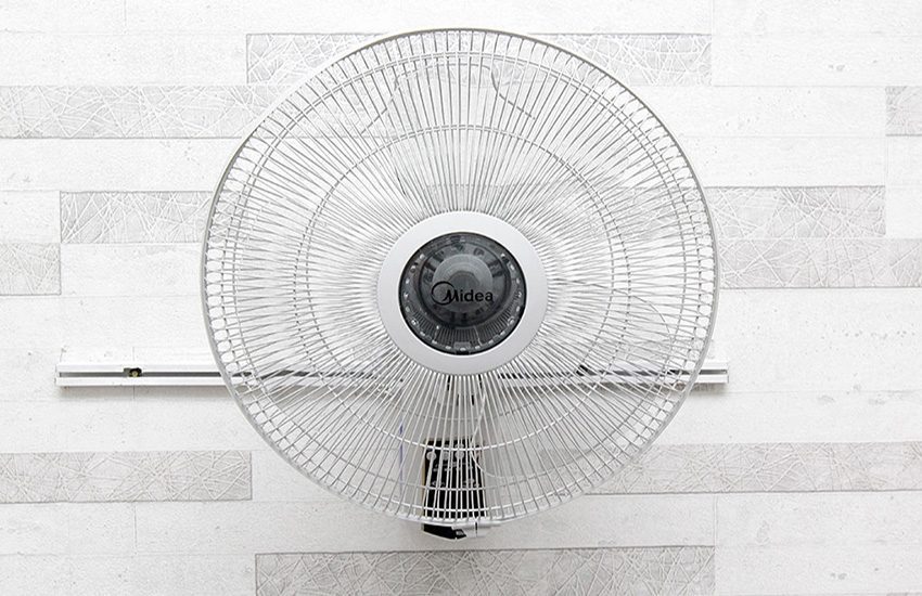 Quạt Điện Treo Tường Midea FW40-7JR có điều khiển - Hàng chính hãng