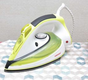 Bàn là hơi Sunhouse SHD-2062 - Hàng chính hãng