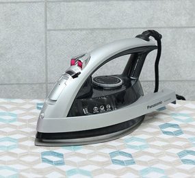 Bàn ủi Panasonic NI-W650CSLSK - Hàng chính hãng